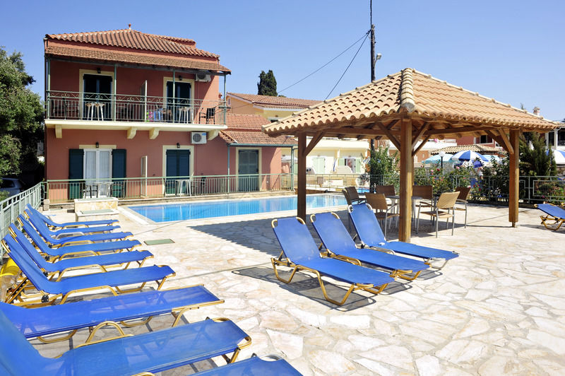 Marika Apartments Kassiopi Bagian luar foto